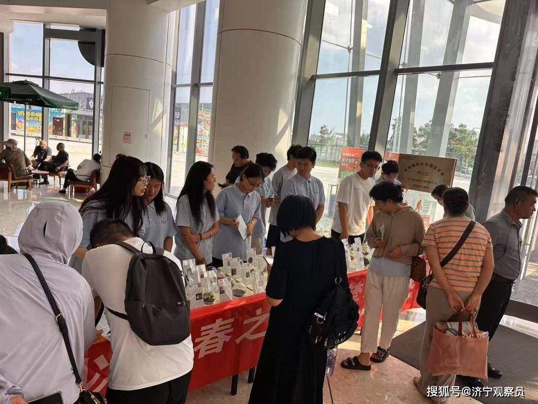 板球邀请赛上演强强对话,江汉犀牛队读秒扳平蓬莱飞鹰队,团队配合流畅;防线高度稳定-九游娱乐官网