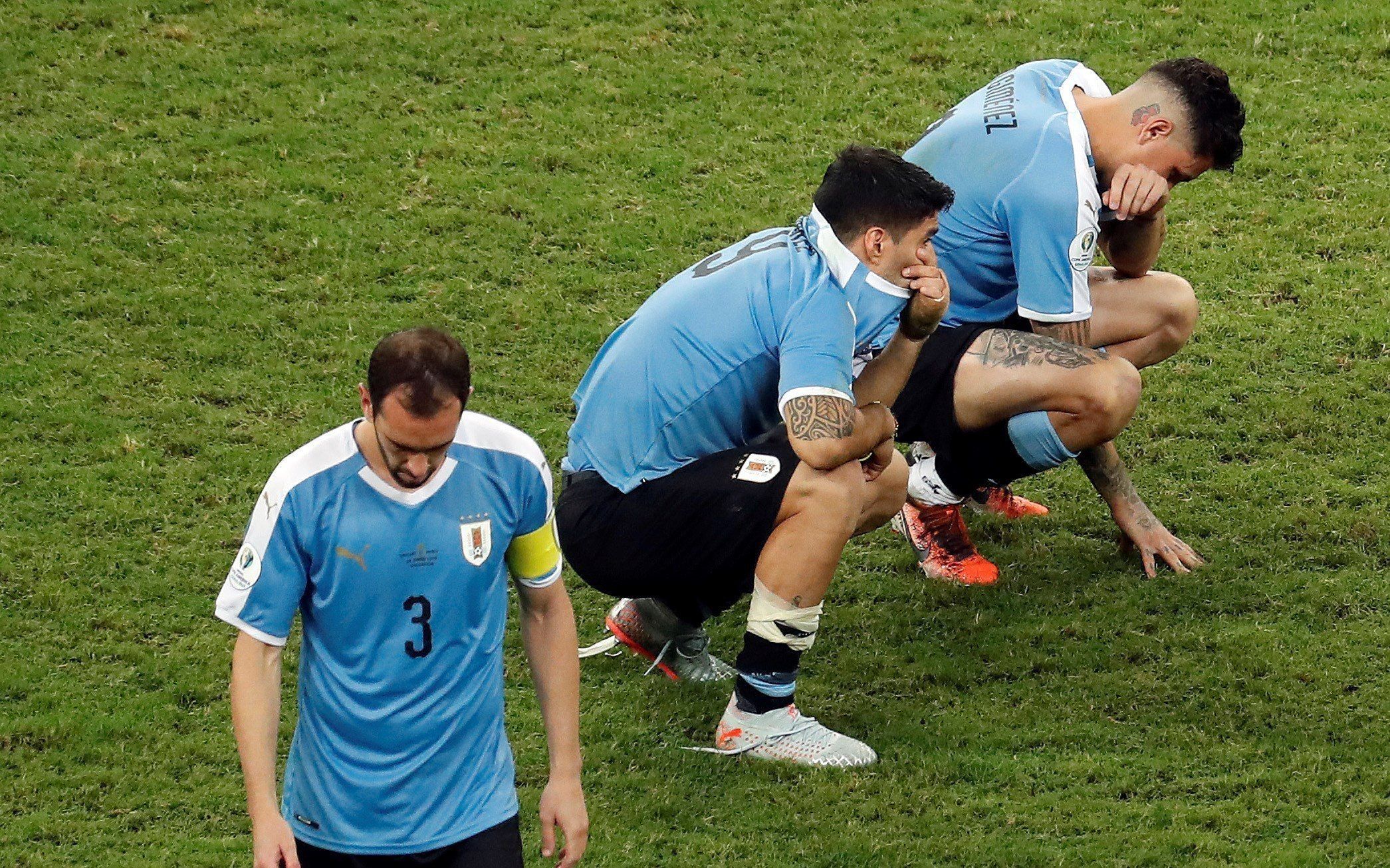 包含勒沃库森训练开放日，今晨豪取连胜引欢呼，NBA季后赛在即，临场指挥获称赞的词条