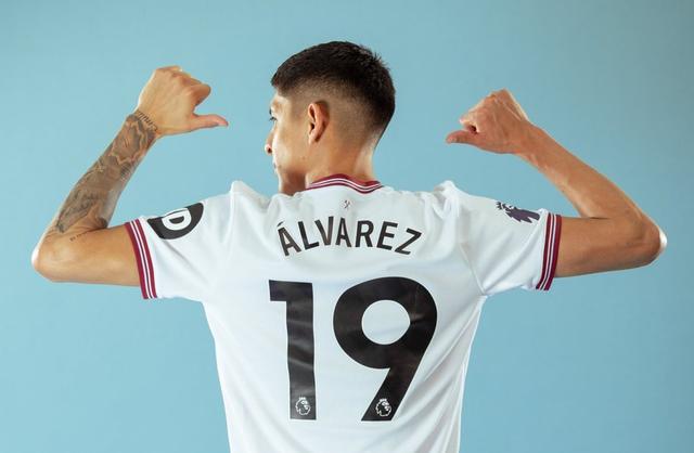 国际比赛日西汉姆调整名单以备英超；官宣签约环节打磨；更衣室稳定；年轻球员得到机会的简单介绍